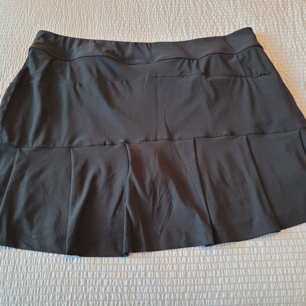 NWOT =Greg Norman 17" Backpleat Pull-On Skort - Black XXL